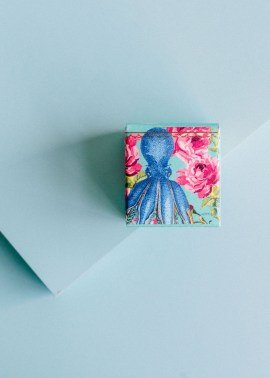 age-of-aquarius-bon-bon-lip-balm-box-1_1400x1960