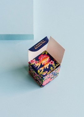 kiss-of-the-mermaid-bon-bon-lip-balm-box_1400x1960